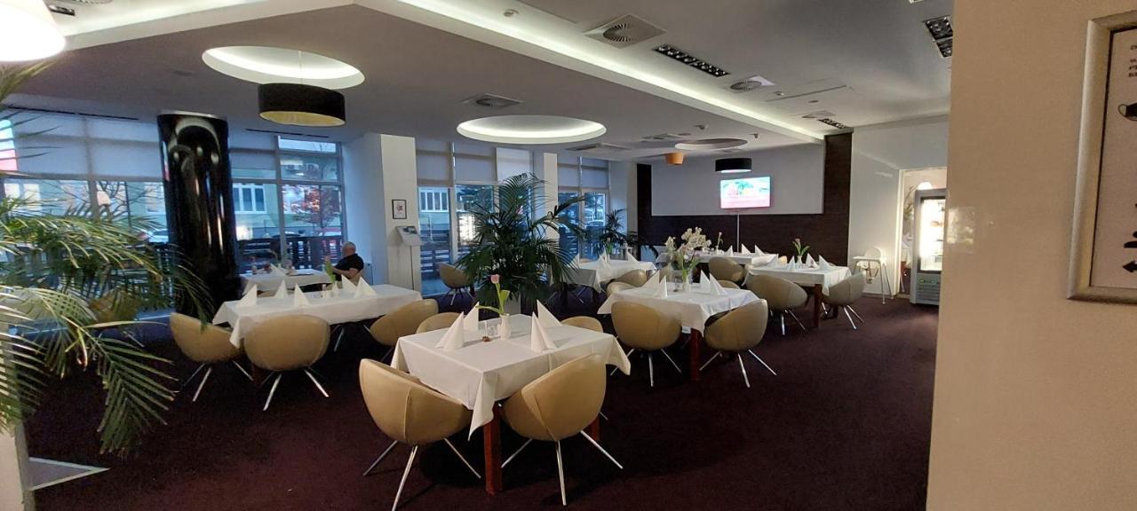 Apartament 2 Pokojowy Prywatny Z Aneksem Kuchennym W Hotelu Diva Kołobrzeg Buitenkant foto